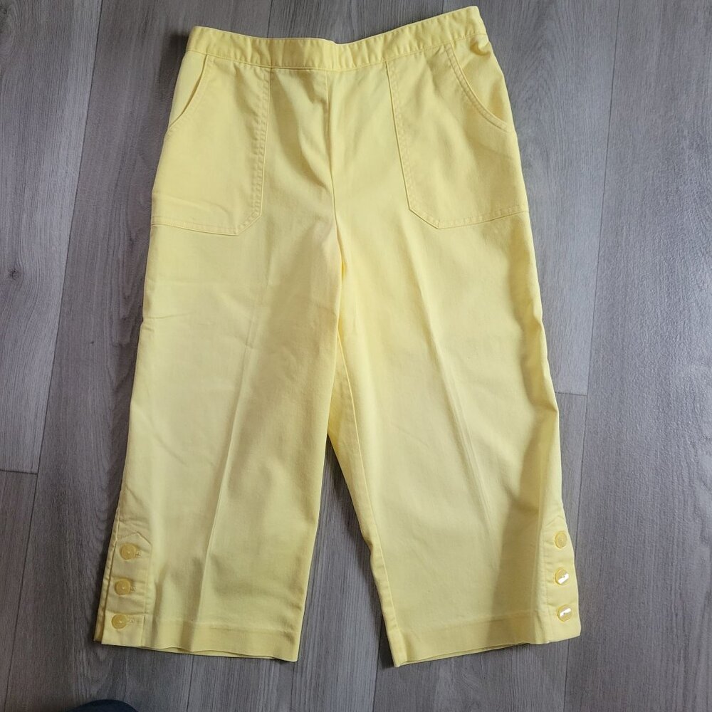 Yellow Linen Cropped Pants With Button Hem Detail By Chadwicks Real Comfort 10P